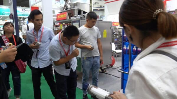 ปี2019-โรงงานผลิตเครื่องสำอางค์พร้อมแพคกิ้งซองบรรจุ-ขายพร้อมเครื่องจักร-China4trip