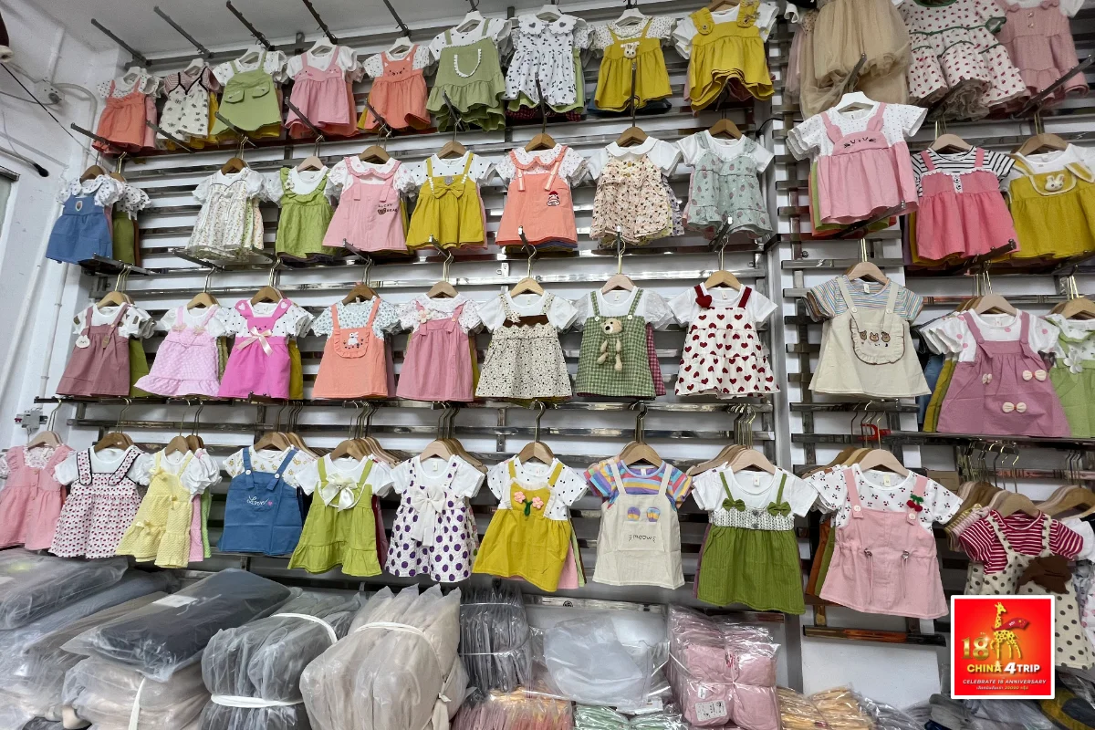 แหล่งลับเสื้อผ้าเด็กที่จีน เมืองอี้อู - ซัวเถา จุดกำเนิดของแม่ค้า 1688 (1)